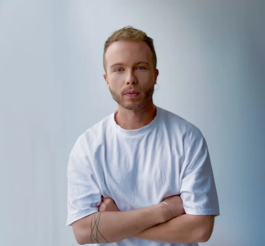 Renan Cavalari: "Através do humor, da dança e da sensualidade existe um discurso político que mostra que os artistas transexuais estiveram presentes na história desde que o mundo é mundo"