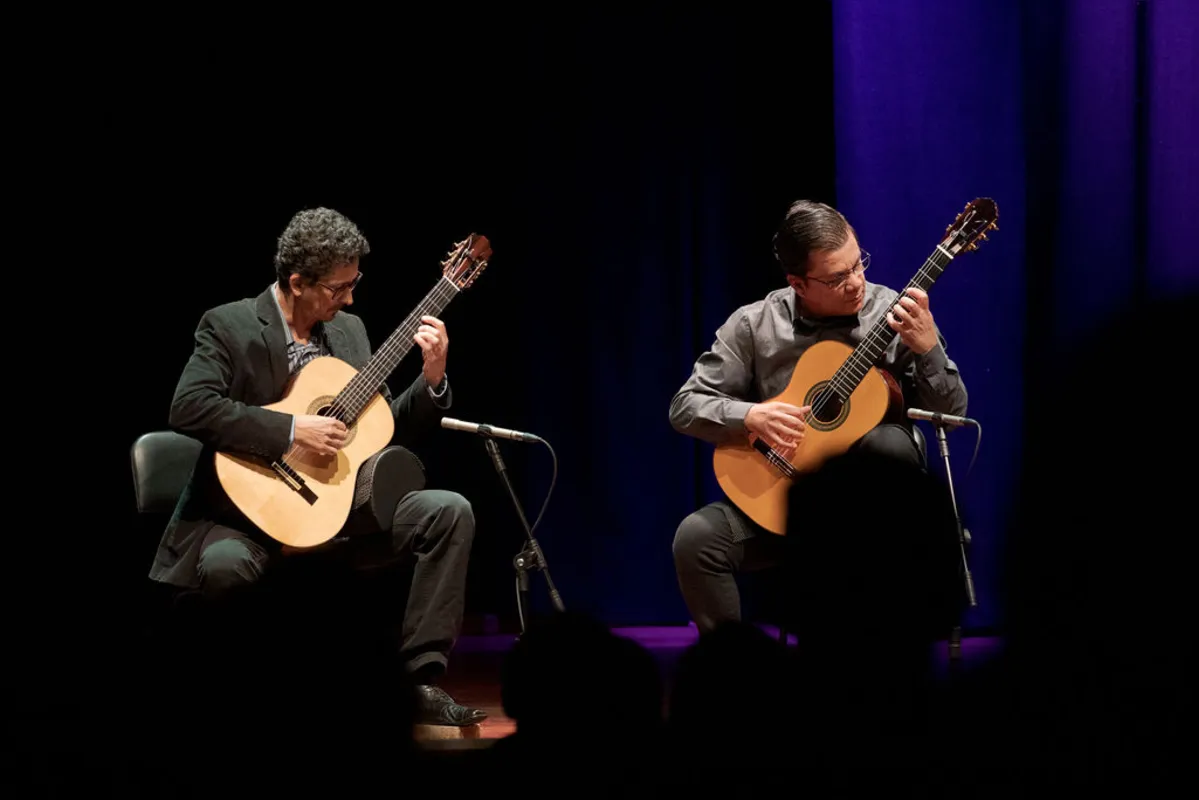 O Kalon Guitar Duo abre a programação da Mostra neste domingo (3) na Capela São José Marcello, no Jardim das Américas, em Londrina