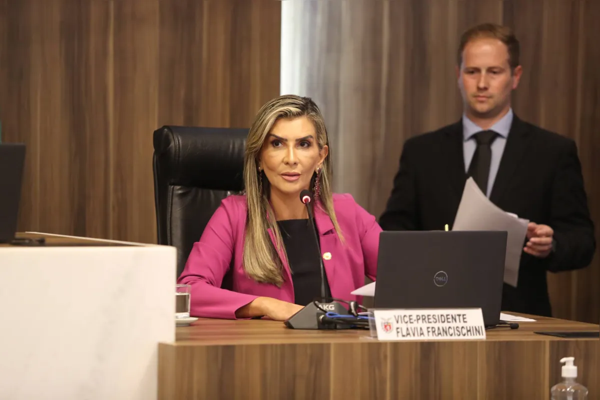 “Temos avanços importantes a comemorar. Mas há muito ainda para refletir e lutar enquanto houver no Brasil um feminicídio a cada seis horas", lembra a deputada estadual Flávia Francischini (União Brasil)