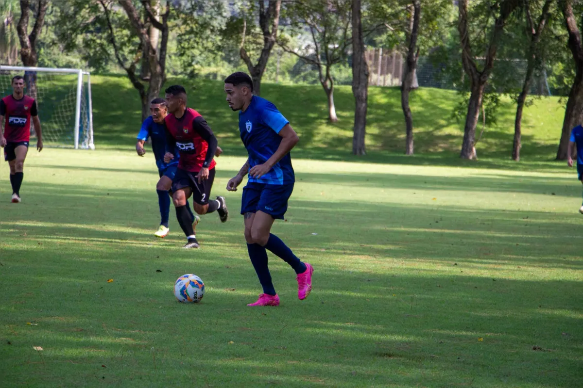 Iago Teles tem treinado entre os titulares no ataque do Londrina e é nome certo para começar jogando a Série C do Brasileiro