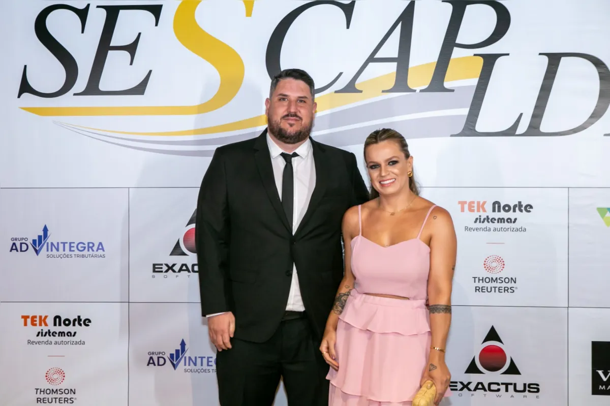 O diretor do SESCAP-LDR, Emerson Agra, e a esposa Poli Bignardi.