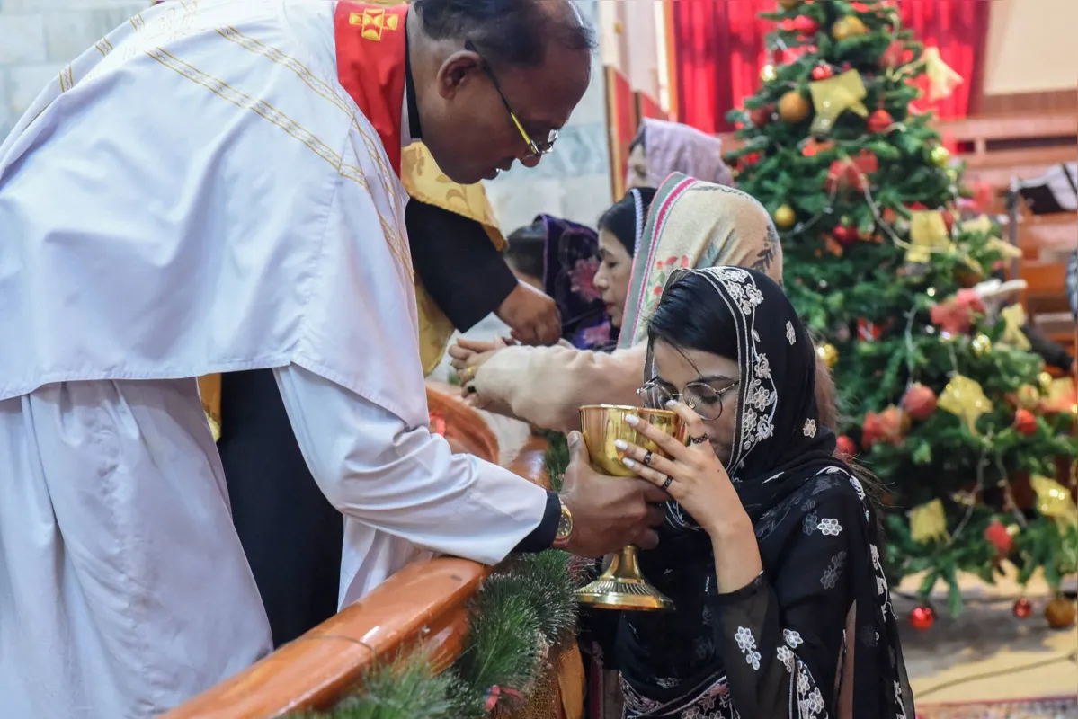 Missa na igreja Metodista Bethel Memorial em Quetta, Paquistão