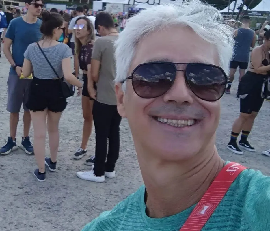 Carlos Freire já viu quatro shows de Ney Matogrosso em Londrina e destaca suas performances no palco