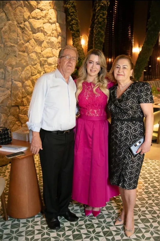 Dra. Carla com os pais, Lázaro e Ema Rosa