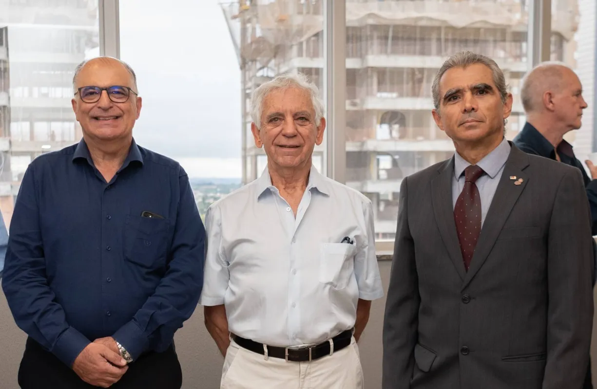 O procurador da justiça, Miguel Sogaiar, Narciso Pissinati (ex-presidente do Sindicato Rural) e  Maurício Saccani (da OAB)