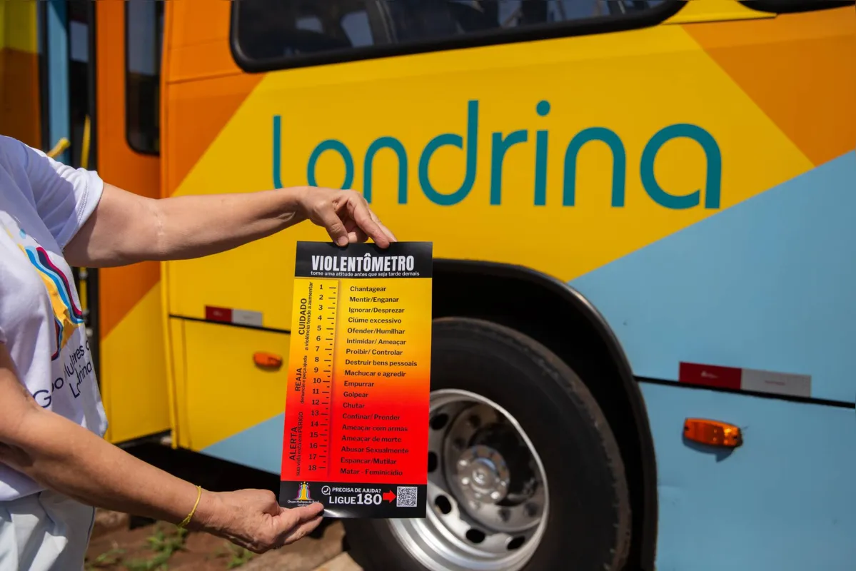 Imagem ilustrativa da imagem Ônibus do transporte coletivo de Londrina recebem cartaz do Violentômetro