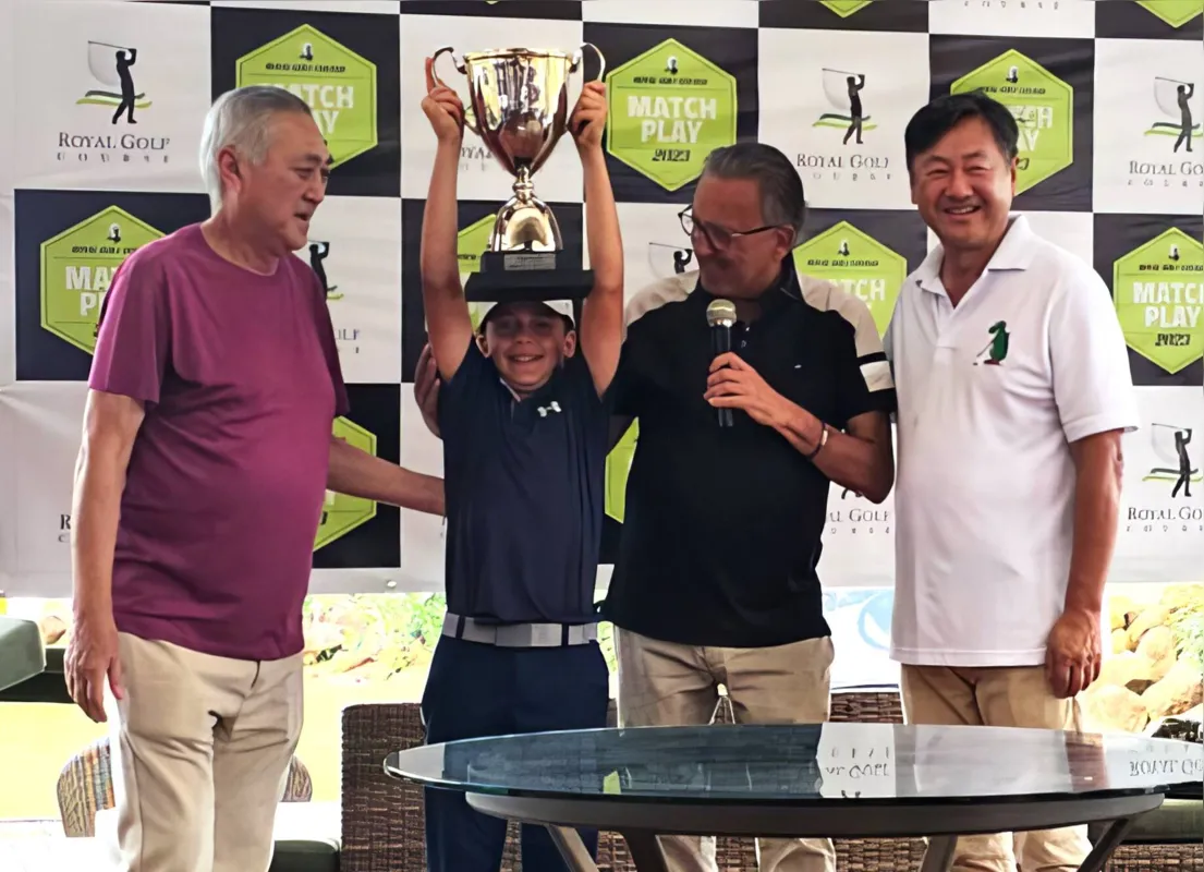 Luis Carlos Miguita, Lucas Imperatriz, Galvão Bueno e o capitão do Royal Golf, Milton Ogawa