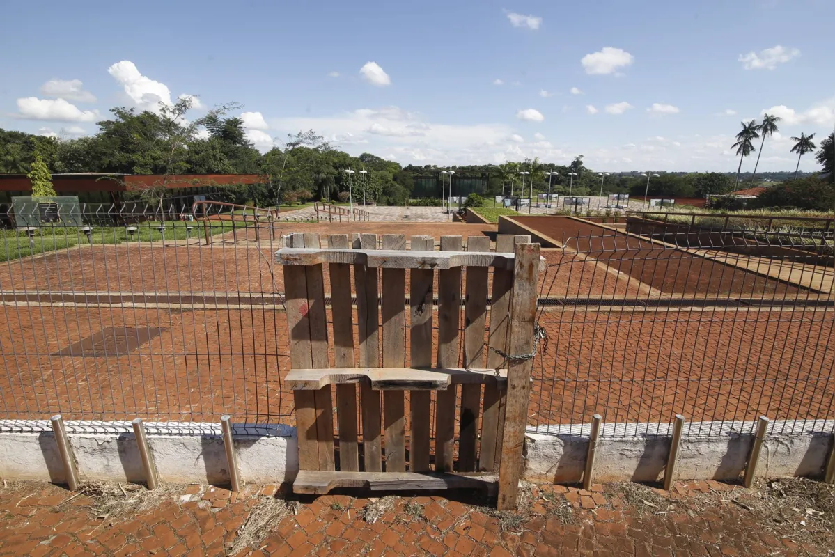 Imagem ilustrativa da imagem Parques de Londrina enfrentam situação de abandono