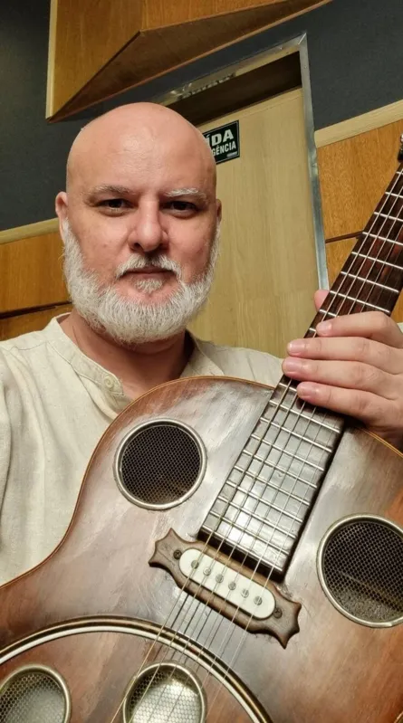 André Siqueira:  "paulo Freiee tomou a decisão muito corajosa de aprender a partir da cultura popular"