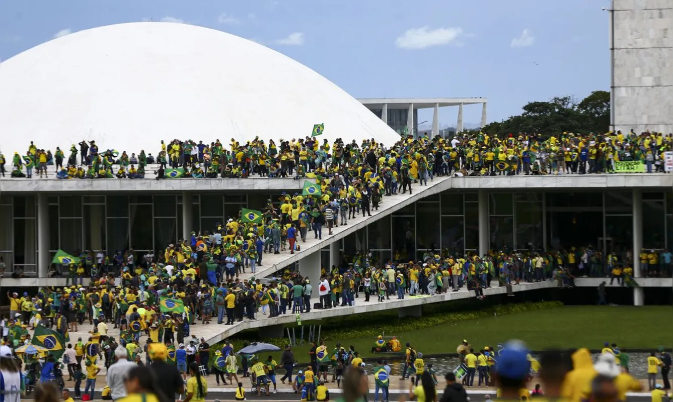 Atos antidemocráticos de oito de janeiro: manifestantes pediam intervenção militar