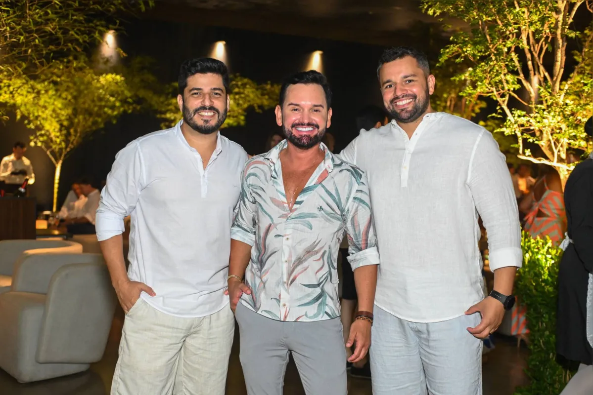 Da Silva entre os sócios, Thiago Domingos e William Fernando
