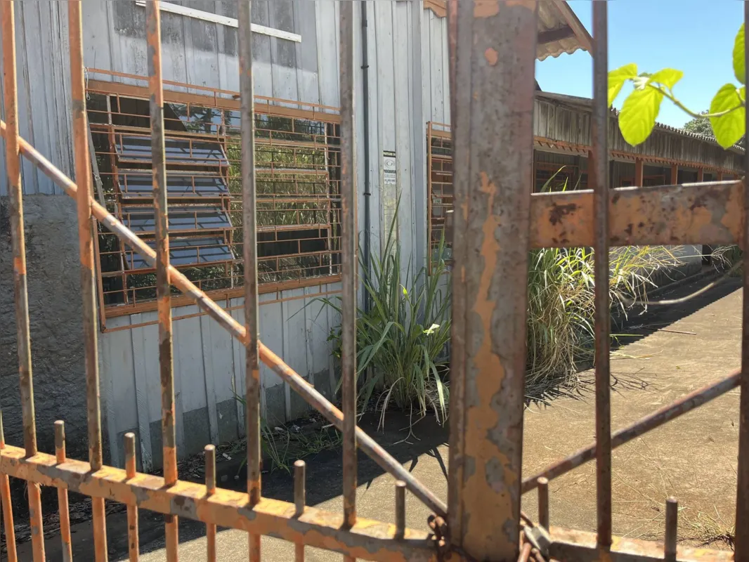 Estrutura, toda de peroba-rosa, é de uma das primeiras escolas da rede municipal de Londrina