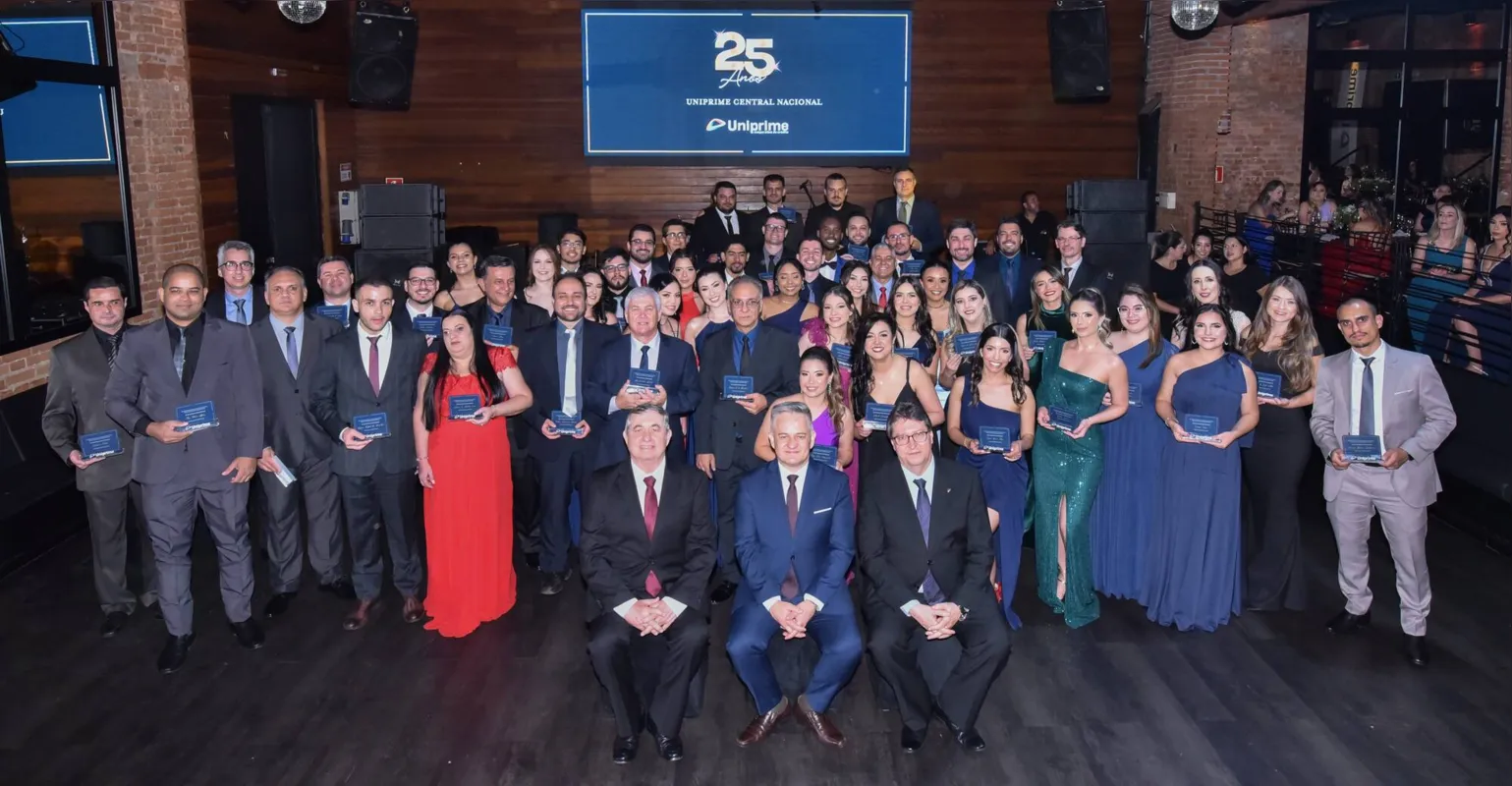 Diretoria e colaboradores da Uniprime Central Nacional