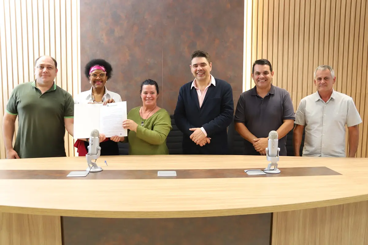 Imagem ilustrativa da imagem Presidente do Legislativo promulga Lei que autoriza criação da Guarda Municipal