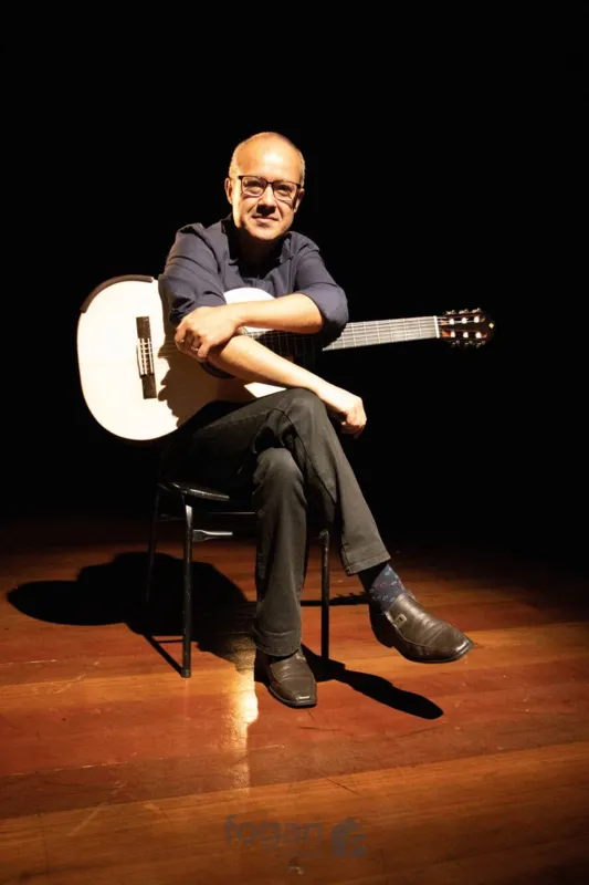 Miolo de Pote, de Alexandre Pivato, tem suingue brasileiro