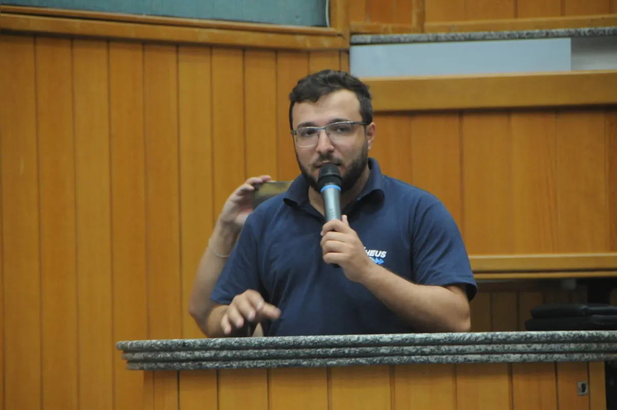 “A opção de crédito ou de débito vem para facilitar a vida da pessoa. E tem o Pix, que também já é uma realidade e facilita muito a vida de quem precisa pagar os tributos", justifica Matheus Thum (PP)