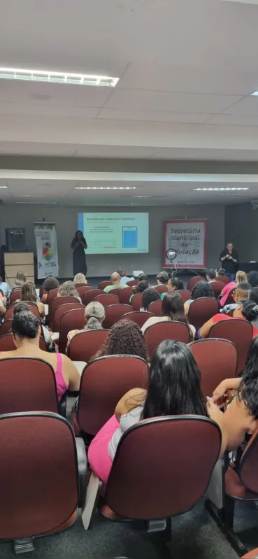 Palestras para professores estão entre as atividades para a conscientização sobre o Transtorno do Espectro Autista que foram realizadas na primeira semana de abril