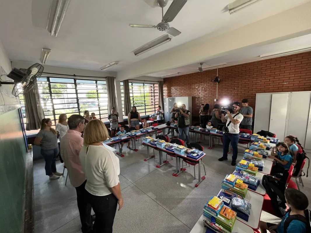Imagem ilustrativa da imagem Rede municipal em Londrina volta às aulas à espera dos inspetores