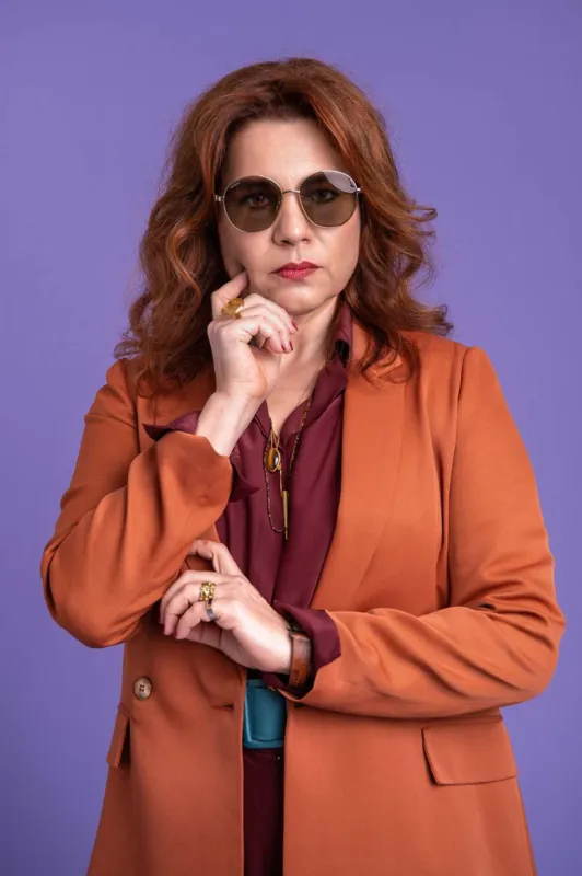 Isabel Teixeira, a Maria Bruaca de "Pantanal", interpreta a vilã Helena em "Elas por Elas"