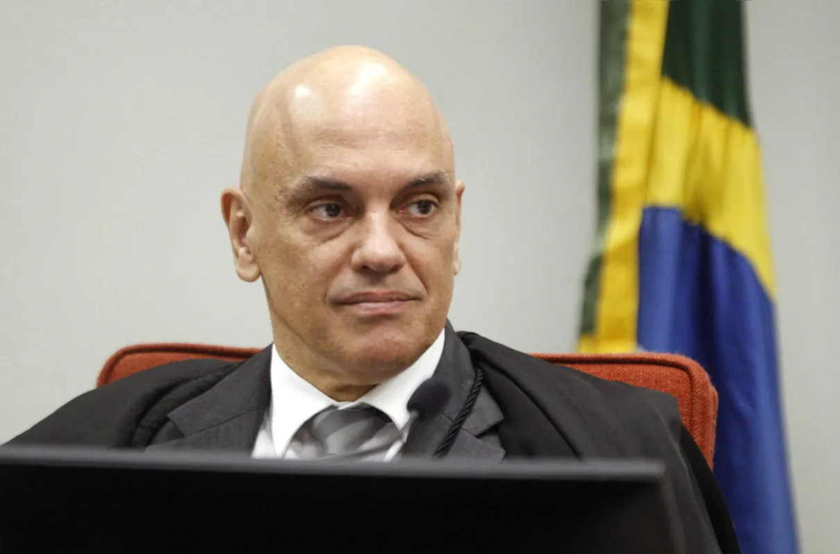 Alexandre de Moraes enviou para o plenário físico do STF julgamento do réu do RS, que foi preso em flagrante em 8/1