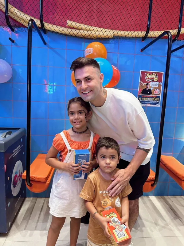 Rezende com fãs