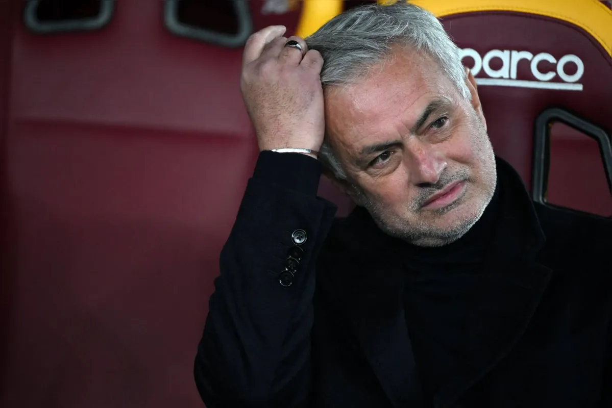 (FILES) Roma's Portugese coach Jose Mourinho looks on during the Italian Serie A football match between AS Roma and SSC Napoli at the Olympic stadium in Rome, on December 23, 2023. Jose Mourinho has been sacked as coach of AS Roma, the Serie A club saying in a statement on January 16, 2024. "we believe that an immediate change is in the best interests of the club." The 60-year-old Portuguese took over in 2021 and guided Roma to the 2022 Europa Conference League trophy and the final of last season's Europa League. (Photo by TIZIANA FABI / AFP)