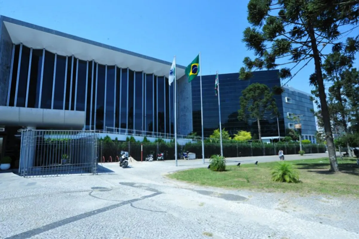 Investigação do MPPR apurou crimes de formação de quadrilha peculato, falsidade ideológica e lavagem de dinheiro na Assembleia Legislativa
