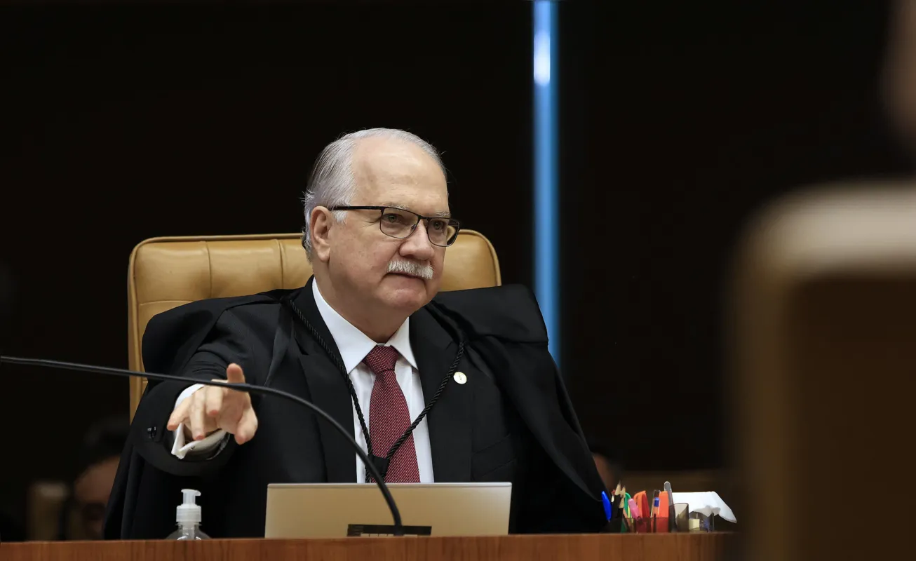 O relator Edson Fachin votou referendando a determinação feita por Ricardo Lewandowski, ou seja, contra o bloqueio do mensageiro
