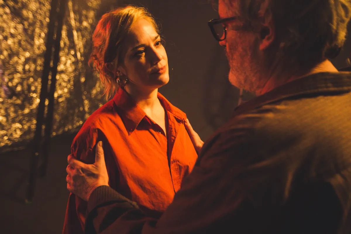 "De Braços Abertos": último episódio da série, traz trechos da peça de Maria Adelaide Amaral e entrevista com a atriz Irene Ravache