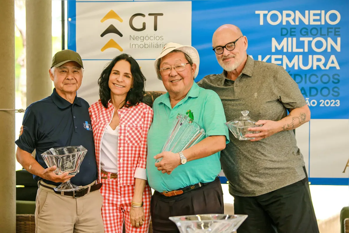Campeões Net da Categoria Médicos Eurico Komatsu, Eduardo Inada e Ivan Pozzi com Nádia Takemura