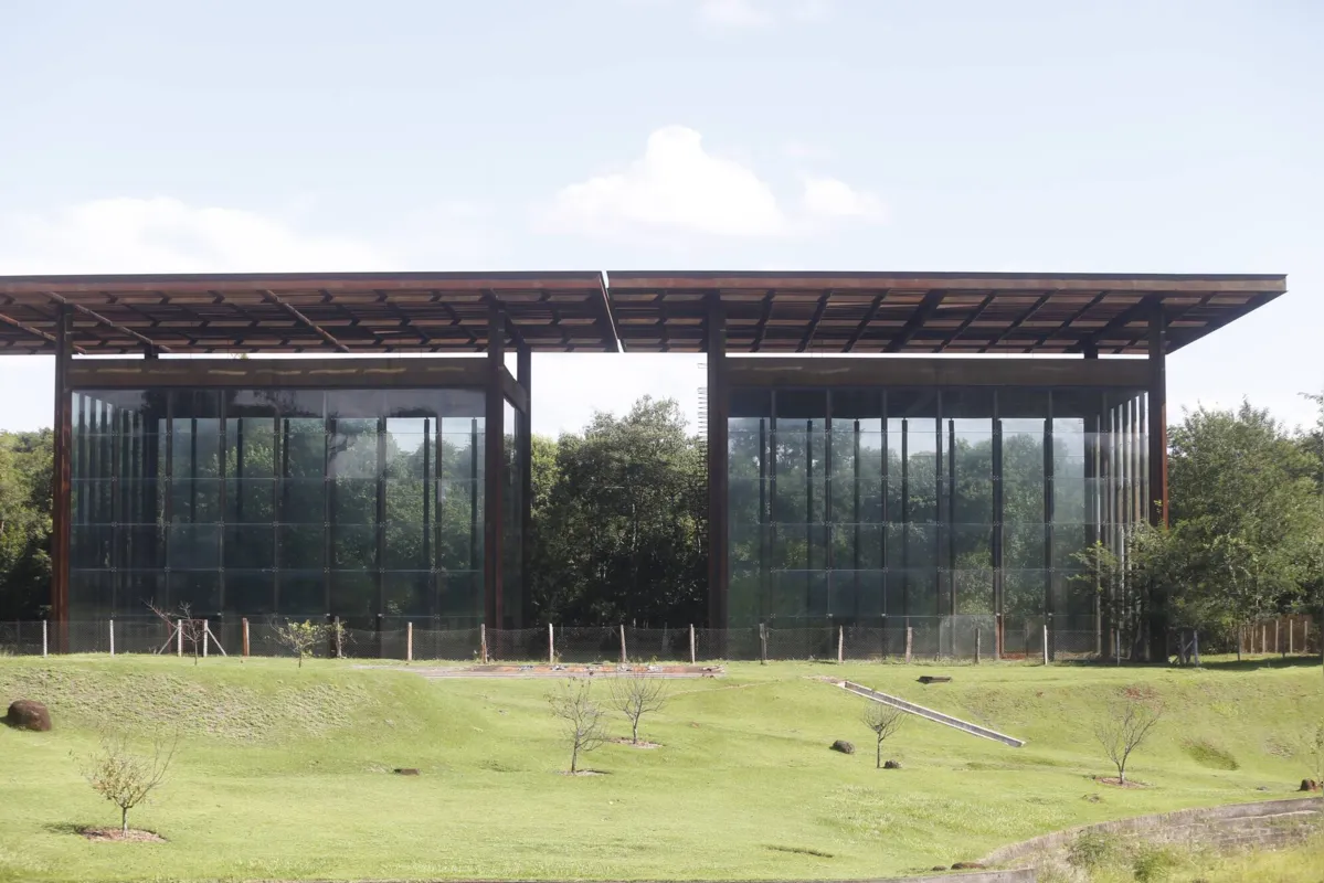 Inaugurado em 2006, o Jardim Botânico segue inacabado e com infraestrutura deteriorada