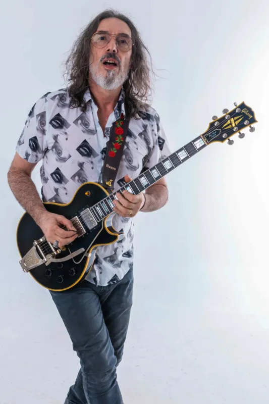 Lobão: "Para se dedicar ao rock no Brasil, você precisa necessariamente ter pelo menos, uns dois parafusos soltos”