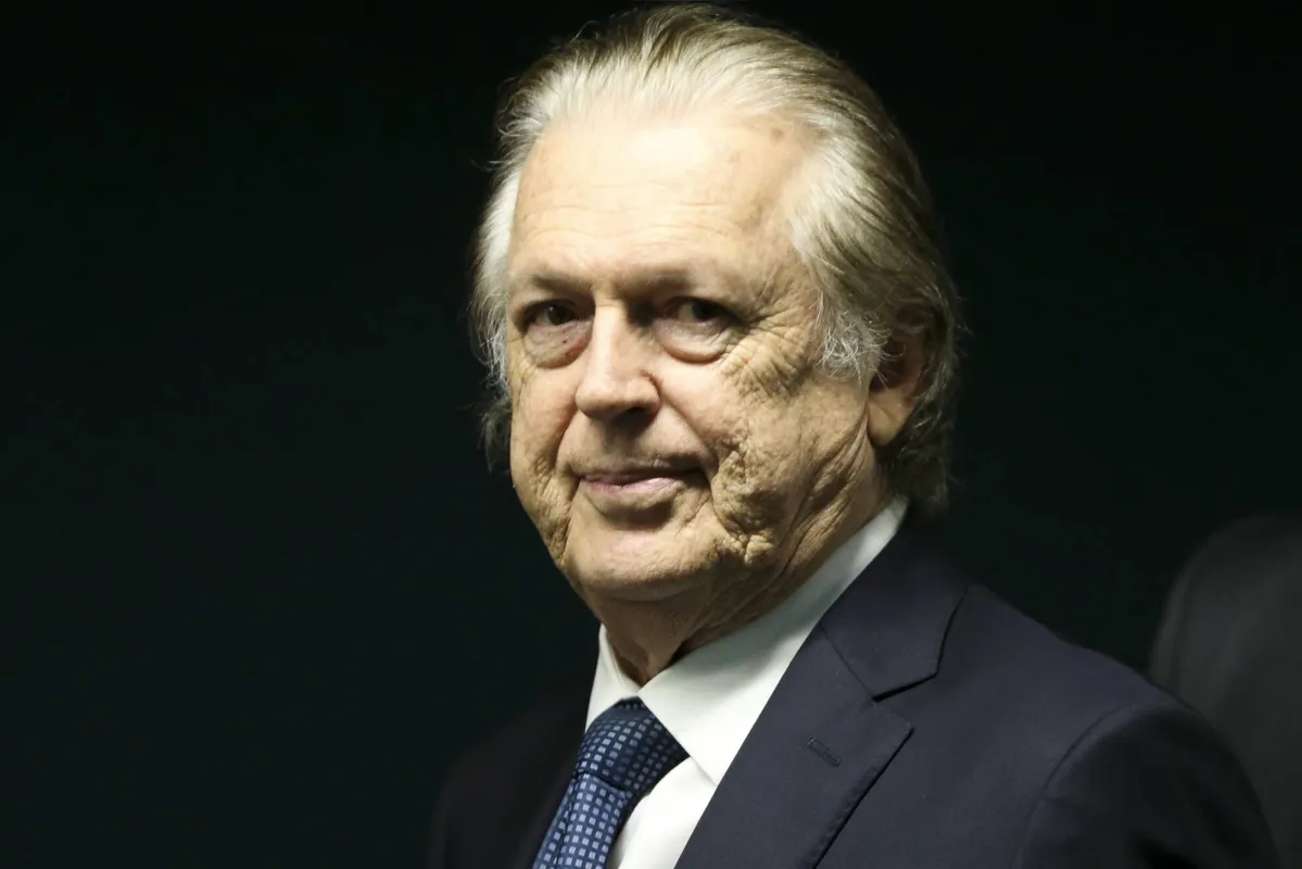 Luciano Bivar foi alvo de cinco acusações de seus pares: proferir "ofensas e ameaças", por haver indícios de motivação "político criminosa" nos incêndios que acometeram as casas ligadas ao presidente eleito da legenda, Antônio Rueda