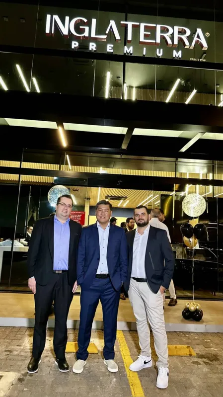 Os anfitriões Vanderson Lopes Redon, Luis Itakura e Wagner Lopes Redon enfatizam: a Inglaterra Premium surge com o intuito de conectar as pessoas