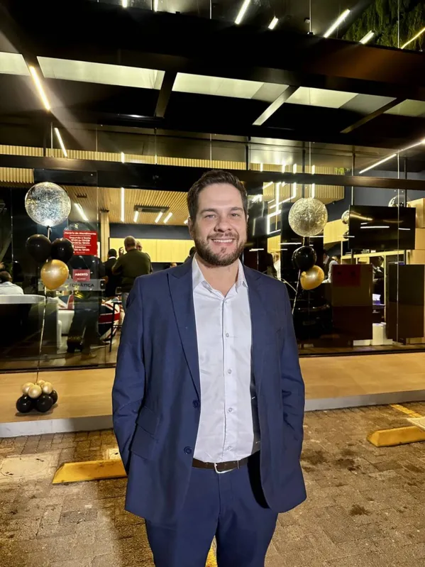 Caio Perezin, gerente comercial da Vectra Imobi
