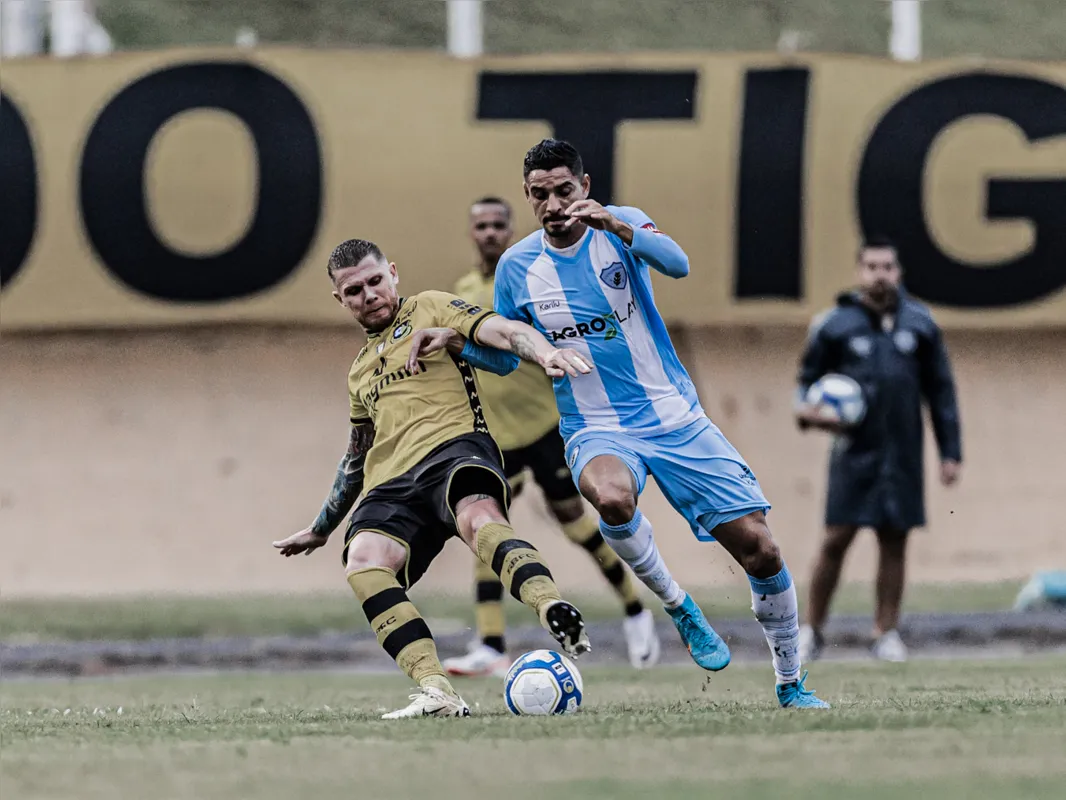 Daniel Amorim foi elogiado por Claudinei Oliveira após boa atuação na vitória por 2 a 0 sobre o São Bernardo, no estádio do Café