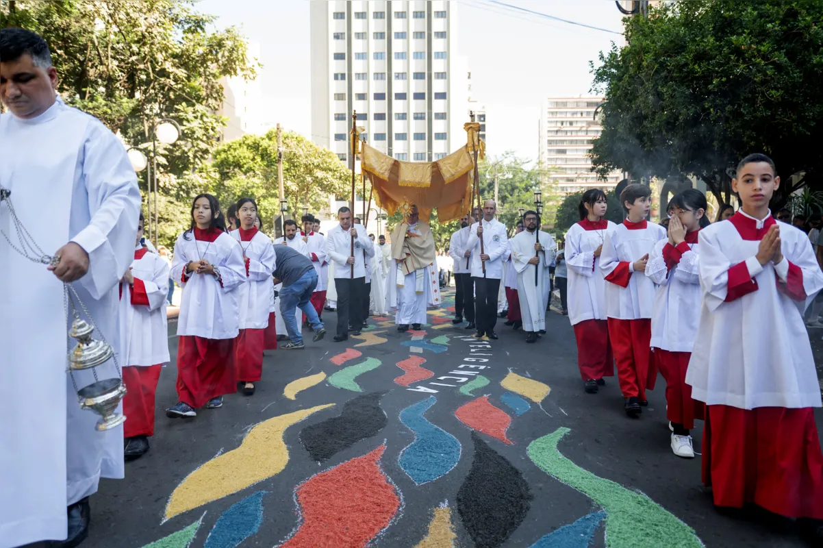 Na Catedral Metropolitana de Londrina, missa será realizada às 8h30, seguida de uma procissão pelas ruas