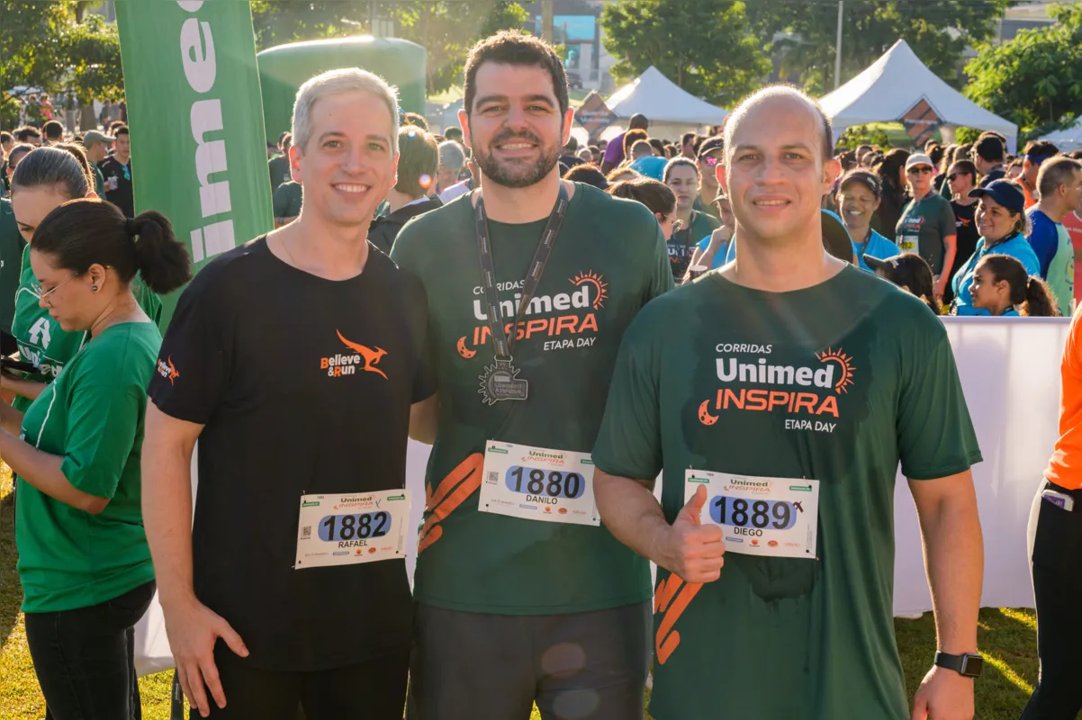 Dr. Rafael Mantovani, Dr. Danilo Canesin e Dr. Diego Janesch