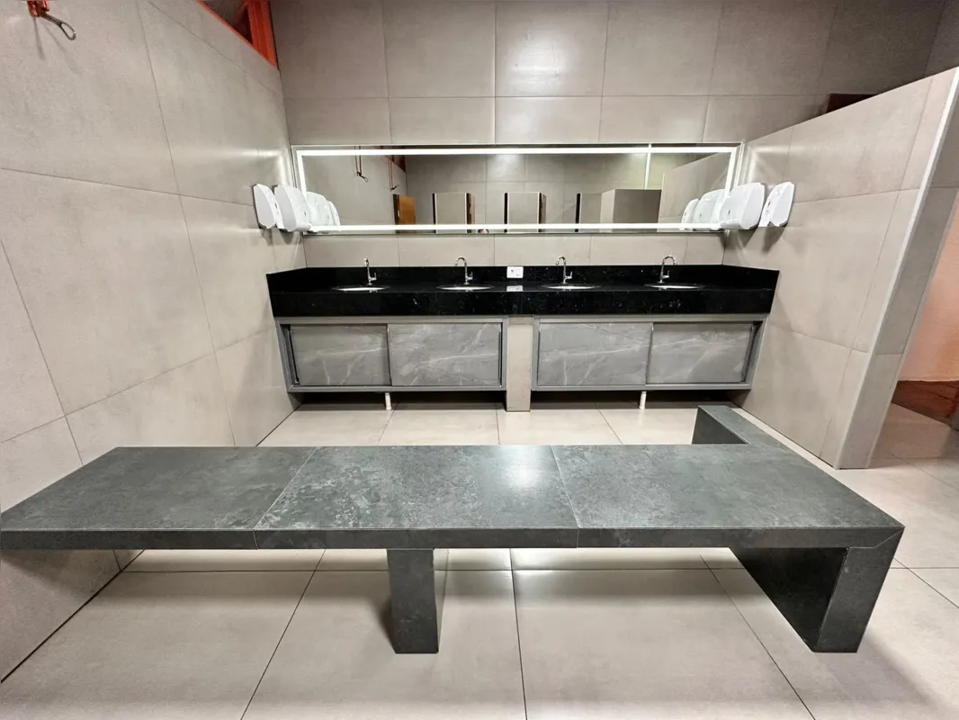 Imagem ilustrativa da imagem Ex-alunos bancam reforma de bloco de Direito da UEM