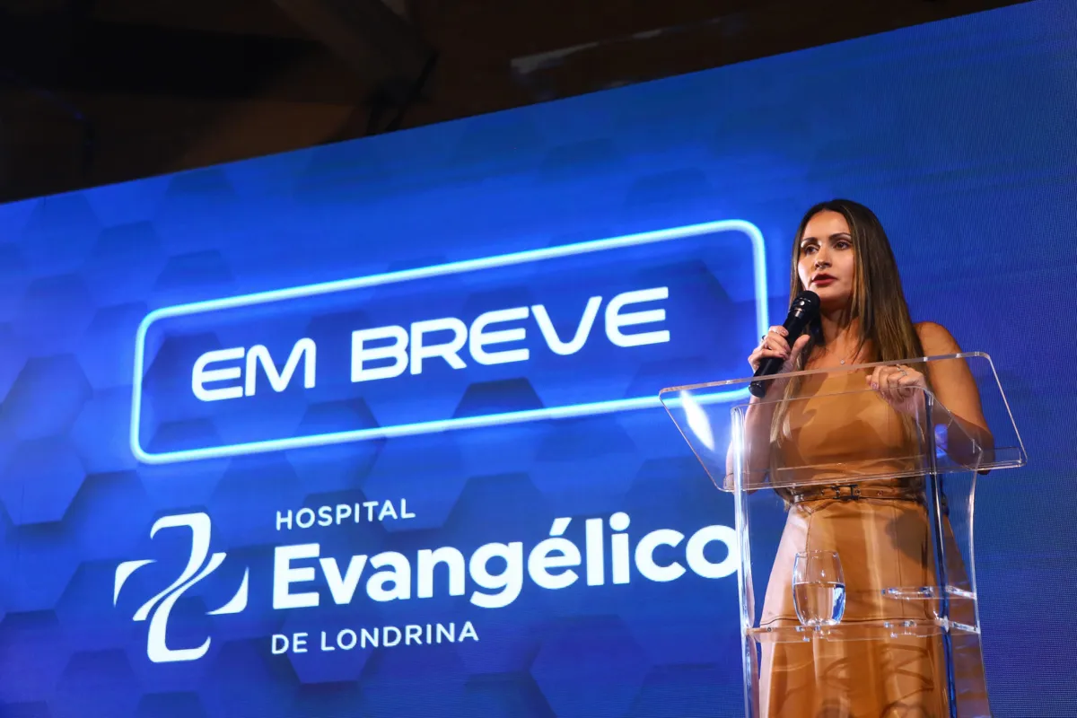 Diretora do Hospital Evangélico de Londrina, Noemi Garcia Moraes: para ela, a iniciativa do HE Londrina traz à população acesso à cirurgia robótica
