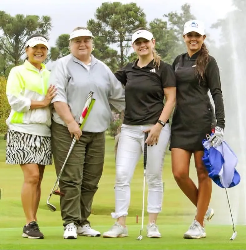 Ruth Yagui, Jovana K. Fuganti, Vanessa Fuganti e Amanda Soares Fuganti