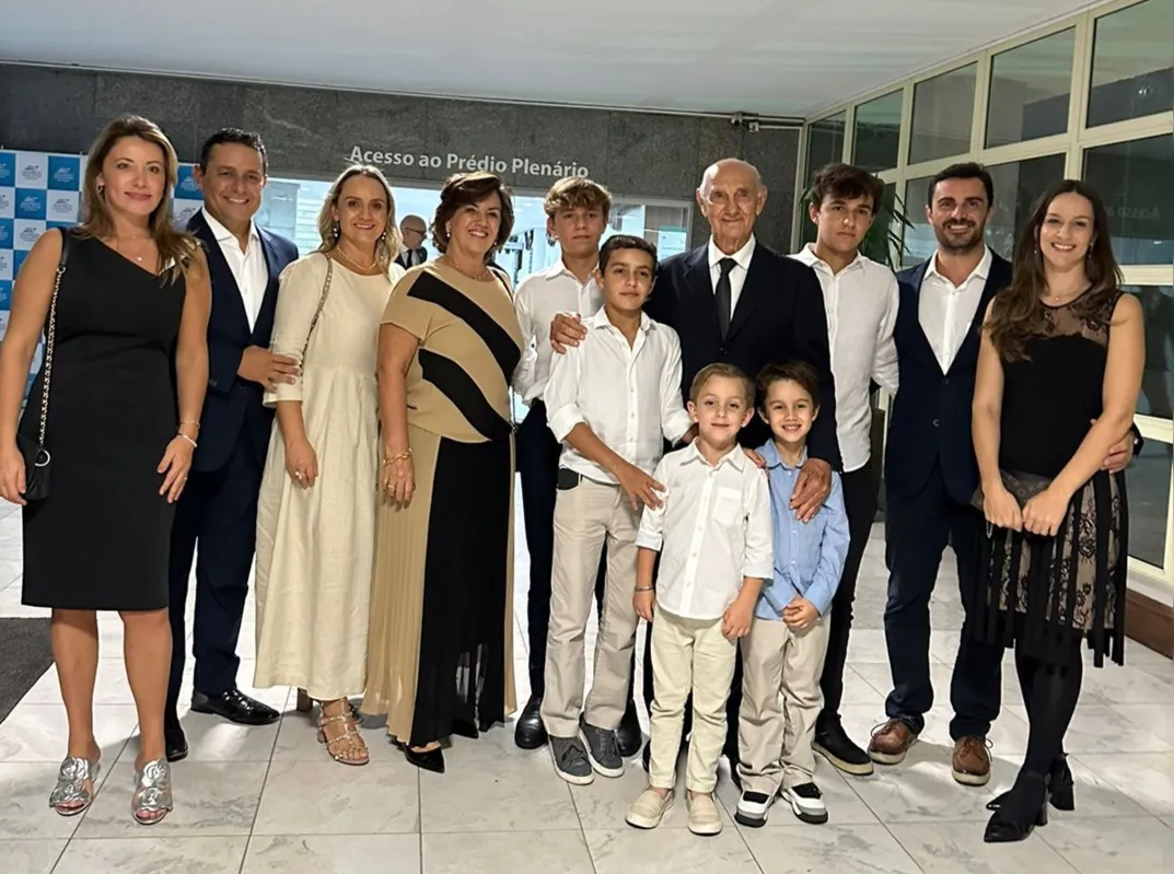 Fernanda Kantor, Rodrigo Martinez, Renata Martinez, Silvana Kantor, Felipe Martinez, Miguel Martinez, Oezir Kantor, Rafael Martinez, Marcello Kantor,Giulianna Kantor ,Matheus Kantor e Guilherme Kantor