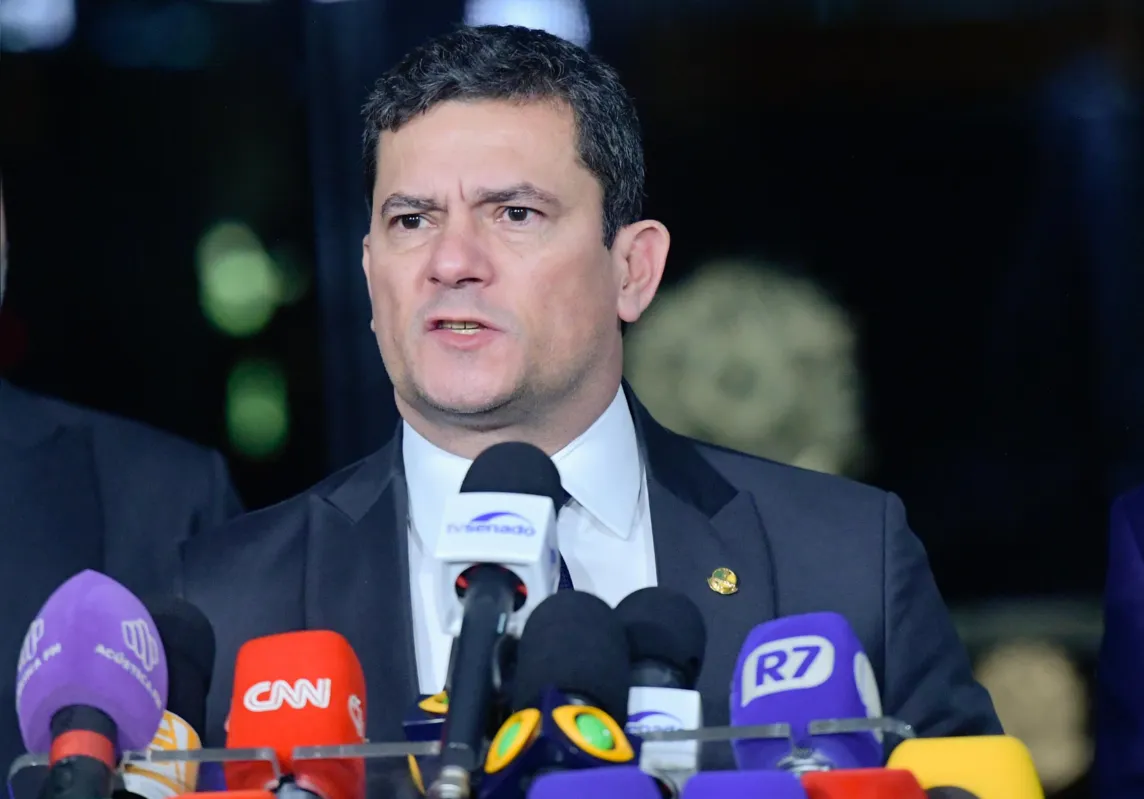 "Infelizmente, as lideranças locais do PL do Paraná, notadamente Paulo Martins e Fernando Jacobo, não acolheram esse pedido do presidente do Bolsonaro e da bancada do PL", afirmou Sergio Moro