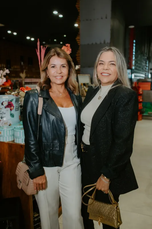 Daniela Januário Monteiro e Rose Oliveira