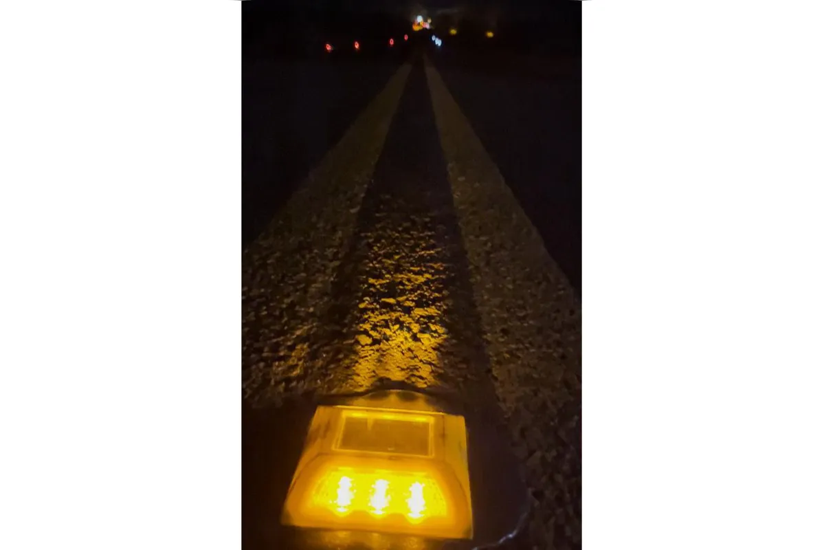 Imagem ilustrativa da imagem Tachas com LED são implantadas em rodovia de Londrina