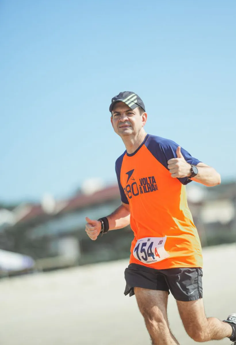 Fabrício Parra Garcia, médico cardiologista e atleta de corrida: " Esporte pode ser muito bom para o coração, mas exames devem estar em dia"