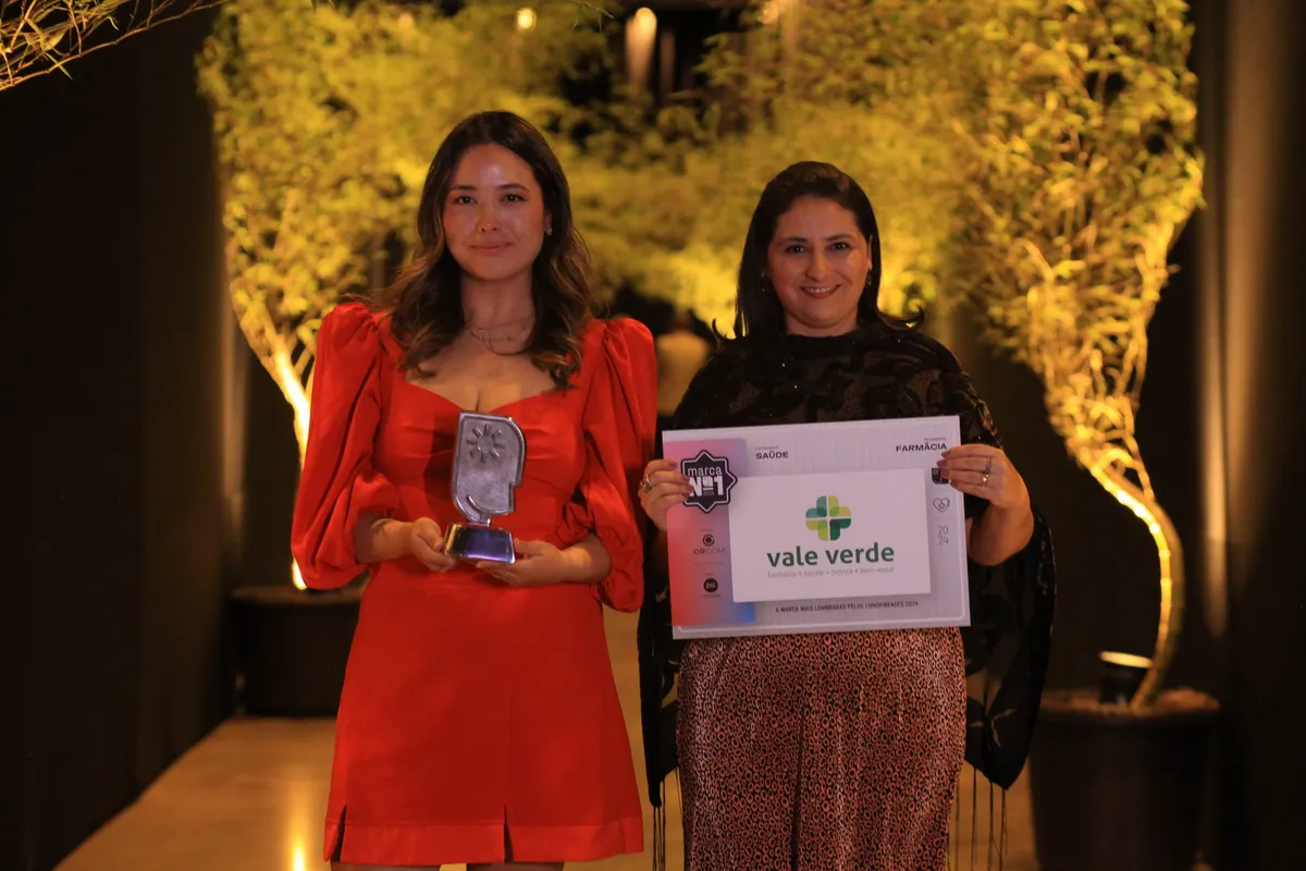 Camila Hirata e Carla Caldi, da Farmácias Vale Verde
