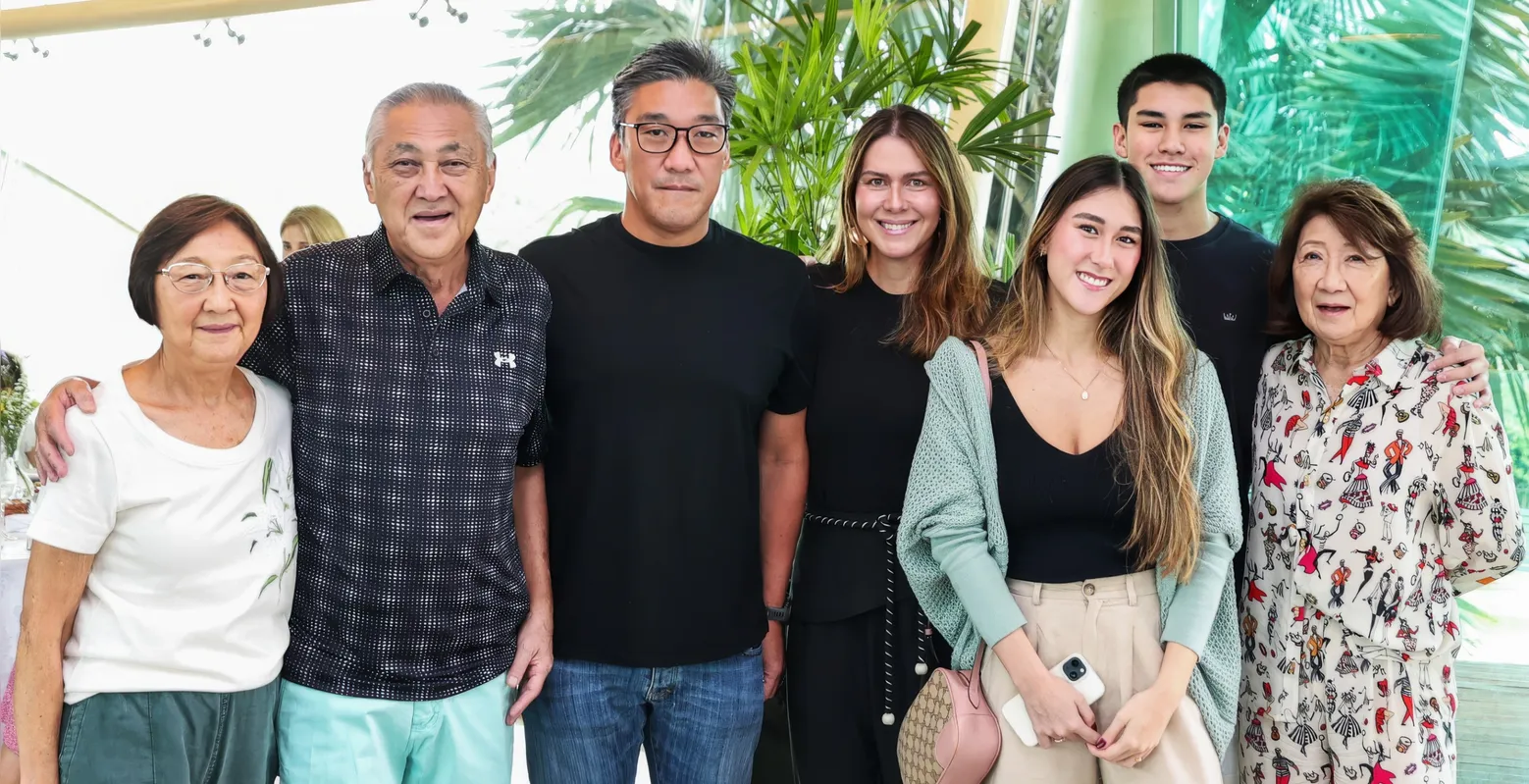 Família reunida: Edna, Miguita, Marco, Carol, Gabriela, Rafael e Kesae
