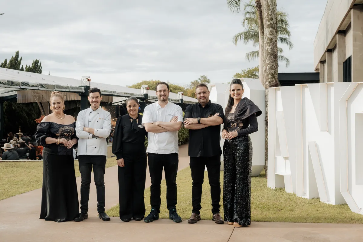 Equipe Village : Bianca Garzo, Elisson Rodrigues, Ana Paula Soares, Caio Ottobon, Fabio Branca e Edneia Brandão