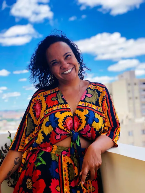 Janaína Ávila aborda o programa Mundo Sonoro, da Rádio UEL FM,  em  bate-papo no Sesc Cadeião Cultural